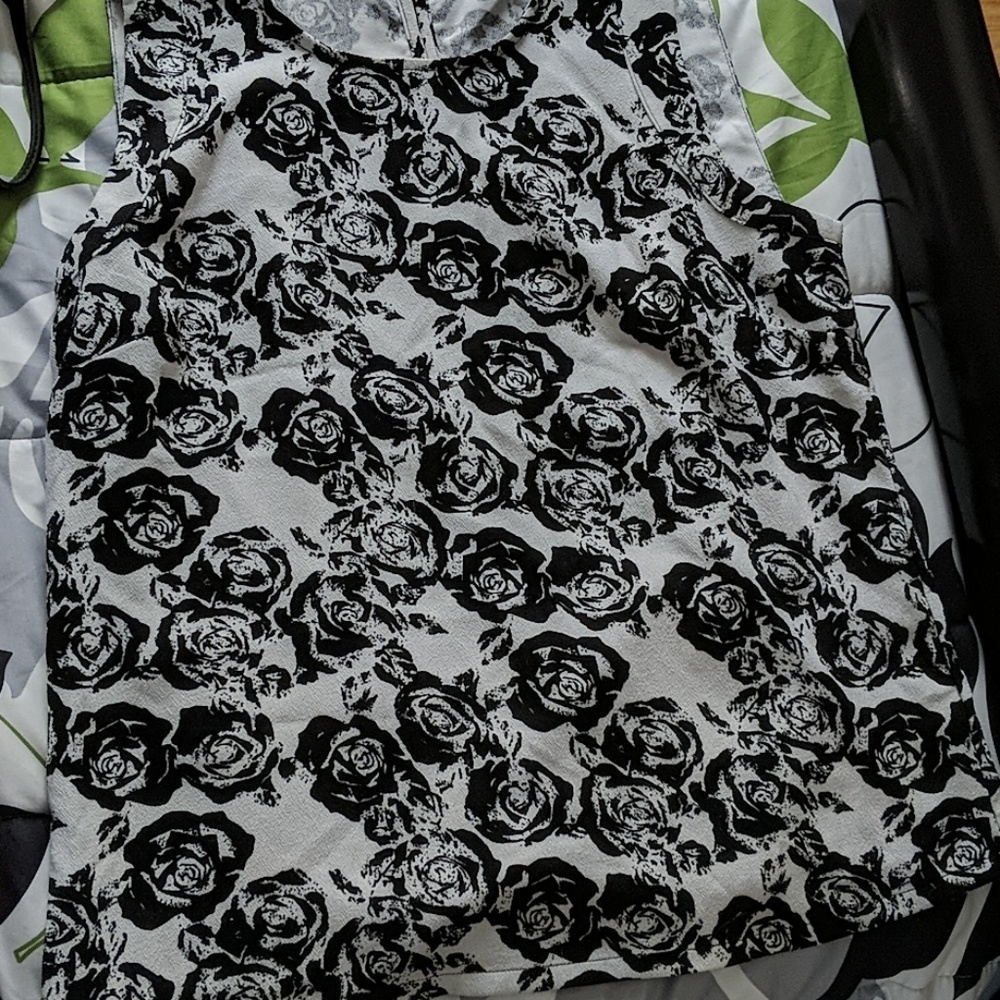 Katherine Barclay Black and White Blouse Top M